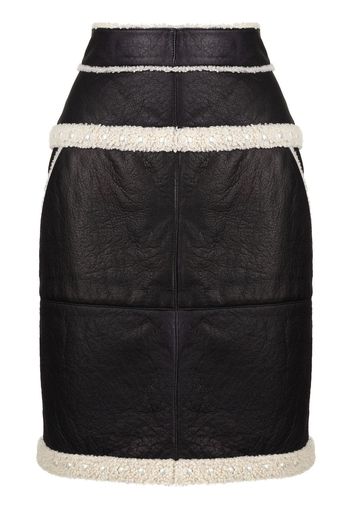 Chanel Pre-Owned shearling-trimmed leather skirt - Schwarz