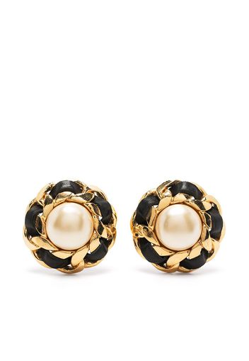 Chanel Pre-Owned 1970s pearl-embellished clip-on earrings - Gold