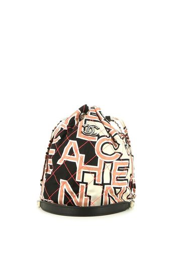 Chanel Pre-Owned logo print diamond-quilted bucket bag - Rosa