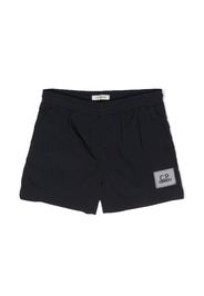 C.P. Company Kids logo-patch swim shorts - Blau