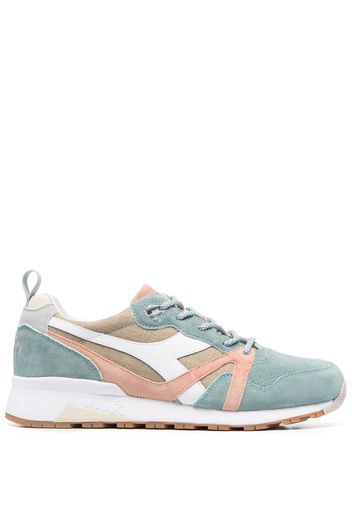 Diadora panelled low-top sneakers - Blau