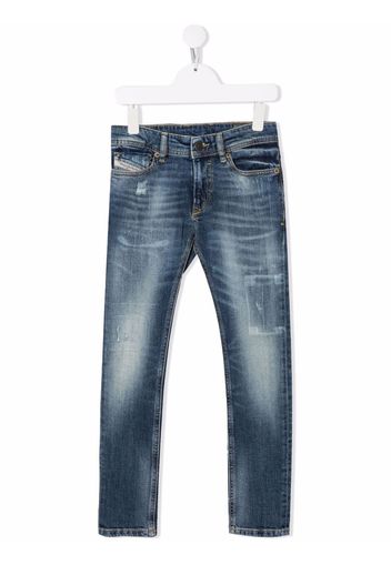 Diesel Kids whiskered slim-fit jeans - Blau