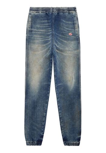 Diesel logo-embroidered tappered jeans - Blau