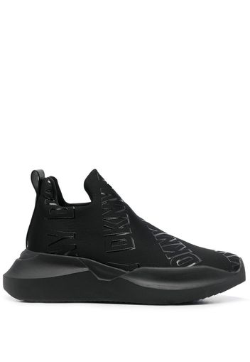 DKNY Ramona logo-print slip-on sneakers - Schwarz