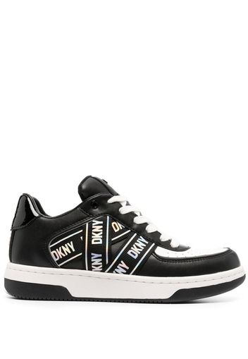 DKNY Olicia logo-print lace-up sneakers - Weiß