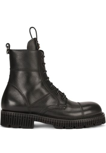 Dolce & Gabbana Stiefel mit Logo-Schild - Schwarz