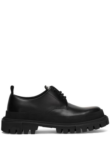 Dolce & Gabbana Derby-Schuhe mit Logo-Schild - Schwarz