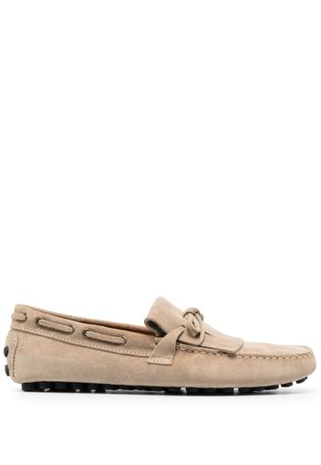 Doucal's lace-up fringed suede loafers - Nude