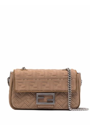 Fendi medium textured logo Baguette bag - Braun