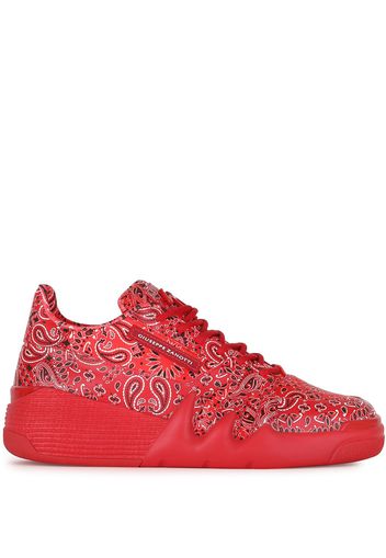 Giuseppe Zanotti Talon Sneakers mit Bandana-Print - Rot