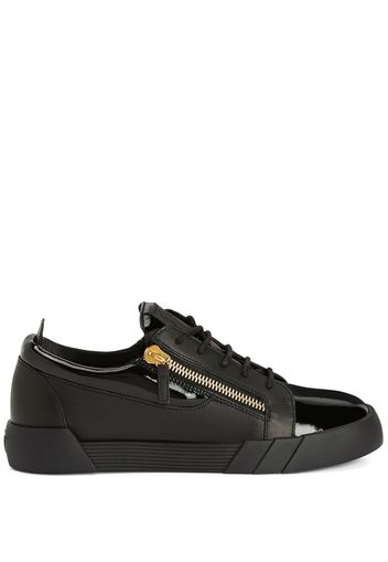 Giuseppe Zanotti panelled low-top sneakers - Schwarz