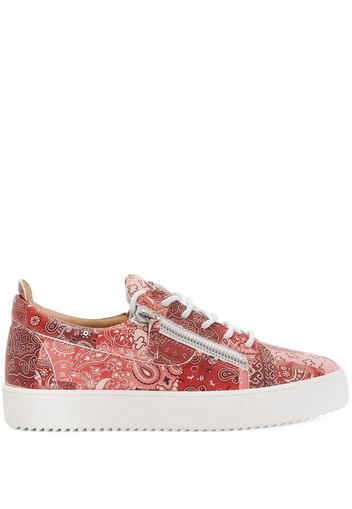 Giuseppe Zanotti Sneakers mit Bandana-Print - Rot