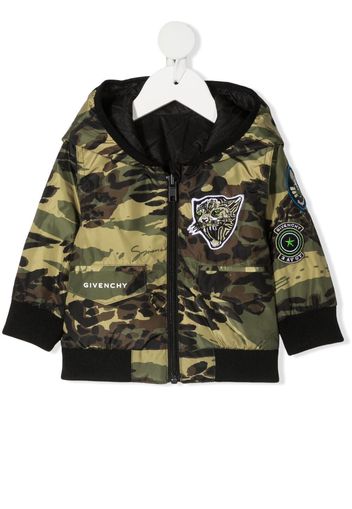 Givenchy Kids Kapuzenjacke mit Camouflage-Print - Grün