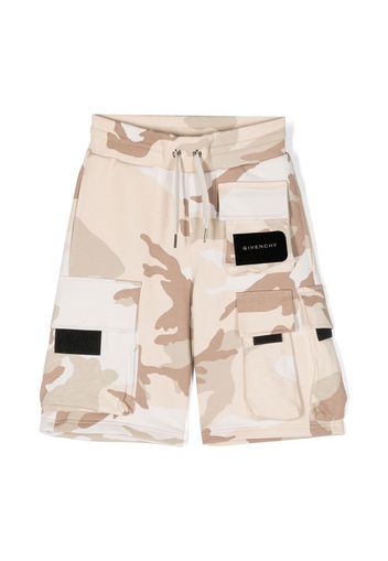 Givenchy Kids camouflage cotton cargo shorts - Nude