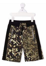 Givenchy Kids Shorts mit Camouflage-Print - Grün