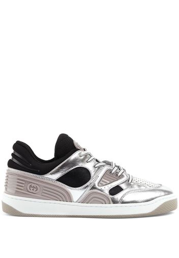 Gucci Basket Sneakers aus metallischem Leder - Grau