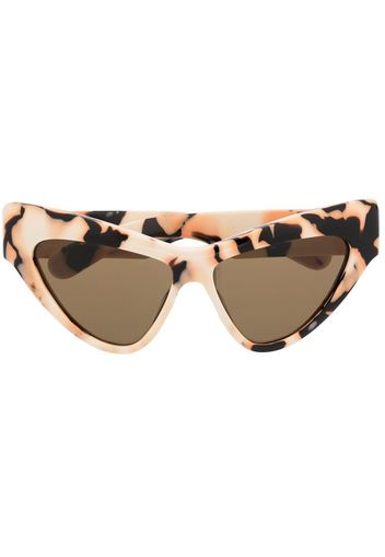 Gucci Eyewear tinted cat-eye-frame sunglasses - Nude