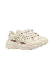 Gucci Kids Sneakers mit Gucci-Logo - Nude