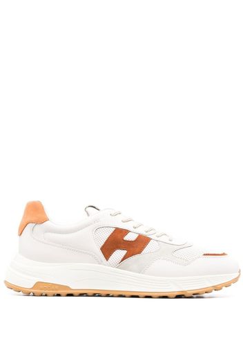 Hogan logo-patch low-top sneakers - Nude