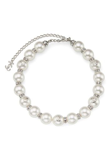 Jimmy Choo debossed-logo pearl-detail necklace - Silber