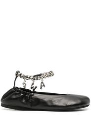 JW Anderson logo-charm leather ballerina shoes - Schwarz