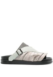 Kiko Kostadinov Flache Valakas Sandalen - Grau