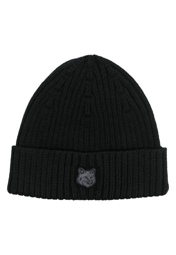 Maison Kitsuné Gerippte Beanie mit Chillax Fox - Schwarz