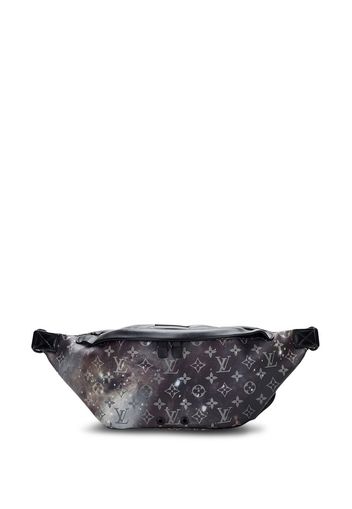 Louis Vuitton 2018 Louis Vuitton Monogram Galaxy Discovery Belt Bag - Schwarz