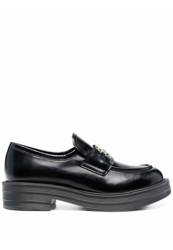 Love Moschino Klobige Loafer mit Logo-Schild - Schwarz