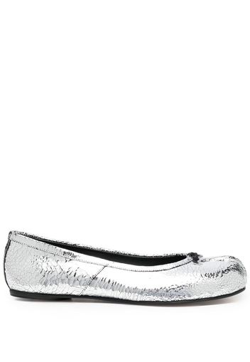 Maison Margiela metallic-finish Tabi ballerina shoes - Silber