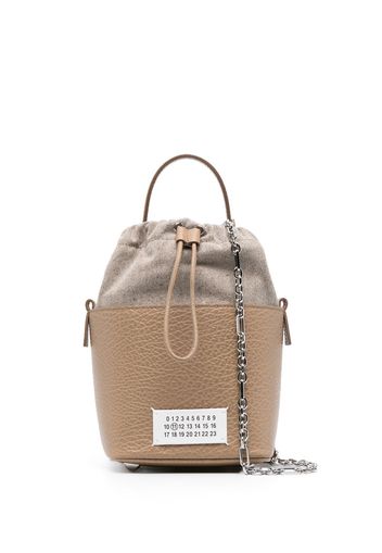 Maison Margiela 5AC number-patch bucket bag - Braun