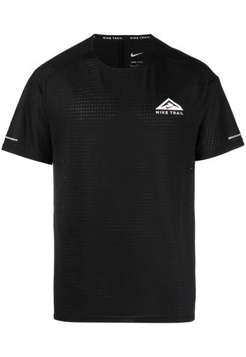 Nike logo-print trail running T-shirt - Schwarz