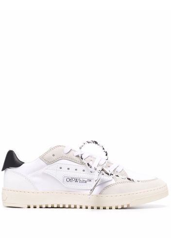 Off-White Sneakers mit Logo-Print - Weiß