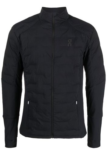 On Running logo patch padded jacket - Schwarz