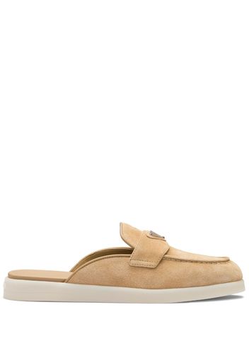 Prada Mules mit Logo-Schild - Nude