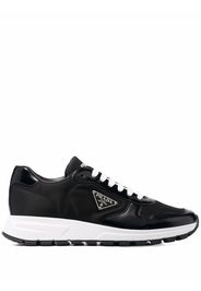Prada Re-Nylon Triangle-logo low-top trainers - Schwarz