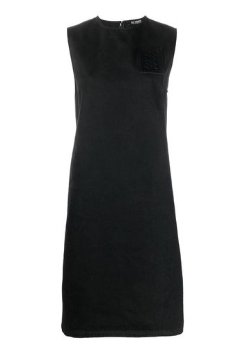 Raf Simons sleeveless logo-patch shift dress - Schwarz