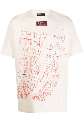 Raf Simons T-Shirt mit grafischem Print - Nude