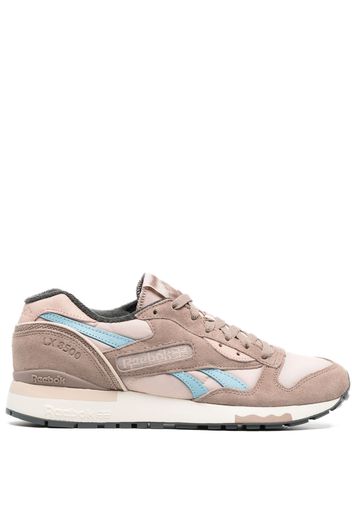 Reebok logo-patch low-top sneakers - Nude