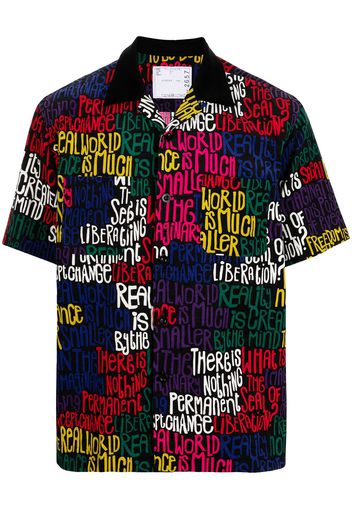 sacai slogan-print shirt - Mehrfarbig