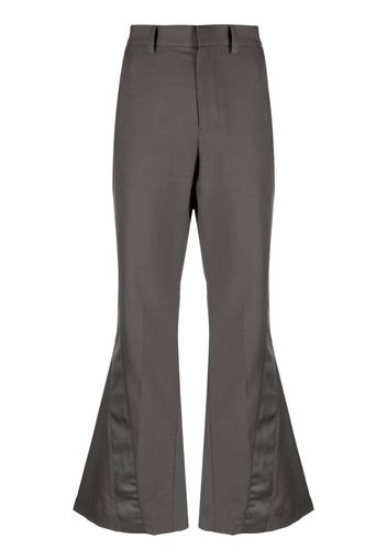 sacai panel-detail flared trousers - Grau