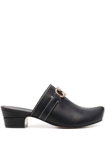 Salvatore Ferragamo Gancini leather mules - Schwarz