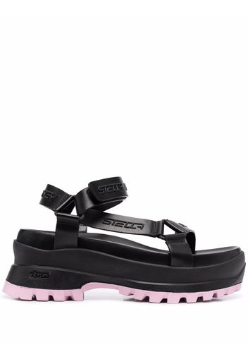 Stella McCartney Trace logo-embossed flatform sandals - Schwarz