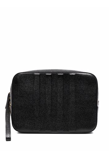 Thom Browne WASH BAG W/ DEBOSSED 4BAR & WRISLET IN PEBBLE GRAIN LEATHER - L25, H18, W10 - Schwarz