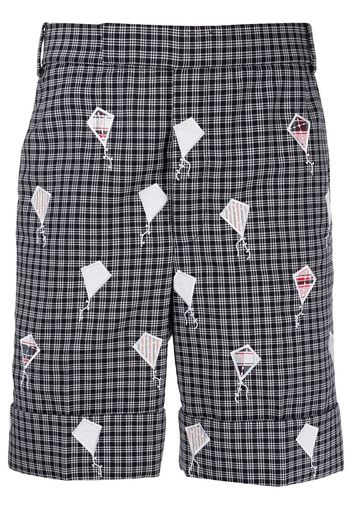 Thom Browne BELTLOOP SHORTS - FIT 2 - IN SATIN STITCH PATCHWORK KITES - Blau