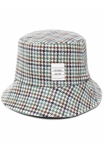 Thom Browne houndstooth name tag appliqué bucket hat - Grün