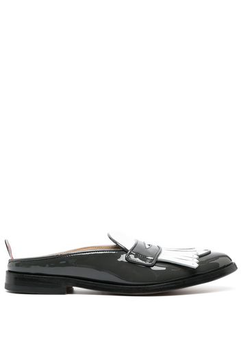 Thom Browne fringe-detail patent-leather mule loafers - Grau