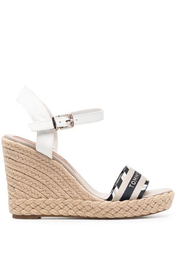 Tommy Hilfiger Sandalen mit Wedge-Absatz - Weiß