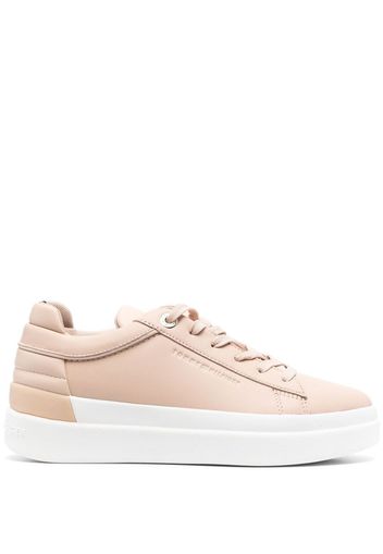 Tommy Hilfiger logo-stamp flatform sneakers - Nude