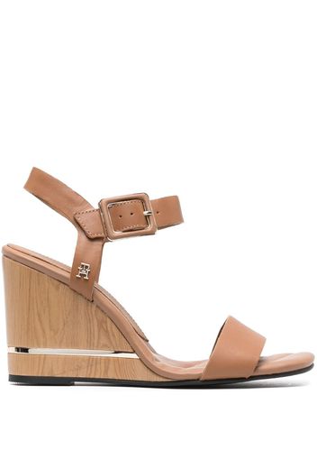 Tommy Hilfiger metallic-detail leather wedge sandals - Braun